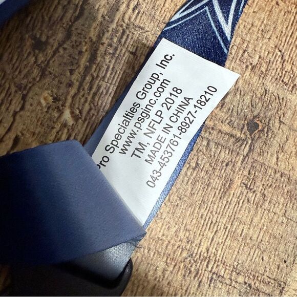 Dallas Cowboys NFL Lanyard Pro Specialties Nwt 
New with tags - Picture 4 of 4